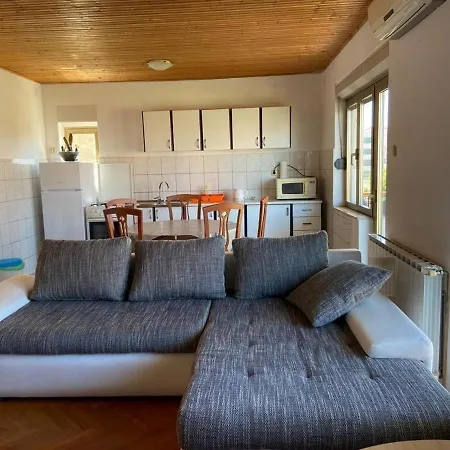 With A Parking Space - 22214 Crikvenica