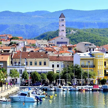 With A Parking Space - 22214 Apartment Crikvenica