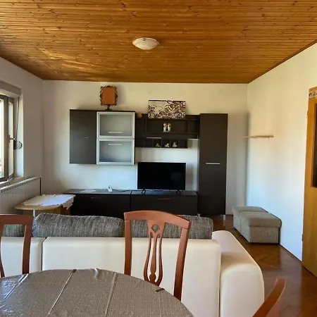 With A Parking Space - 22214 Apartment *